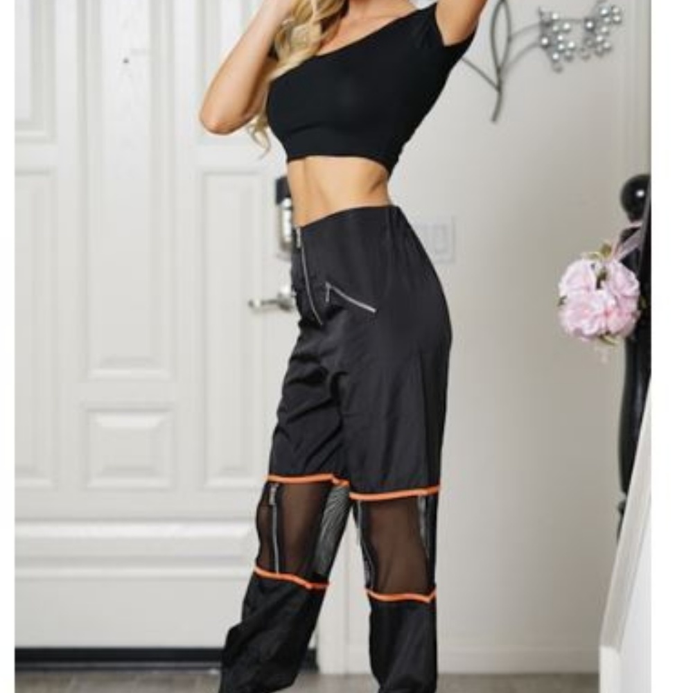 Classic Fishnet Windbreaker - Picture 2 of 3
